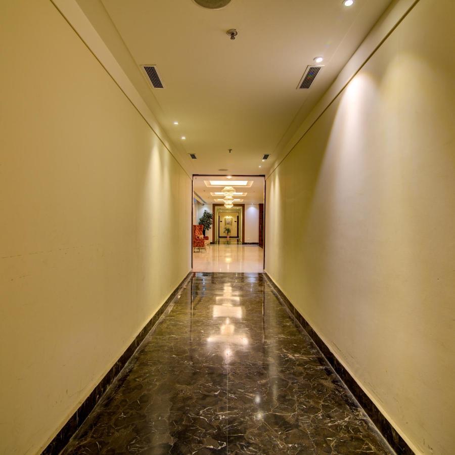 Hotel Godwin Haridwār Extérieur photo