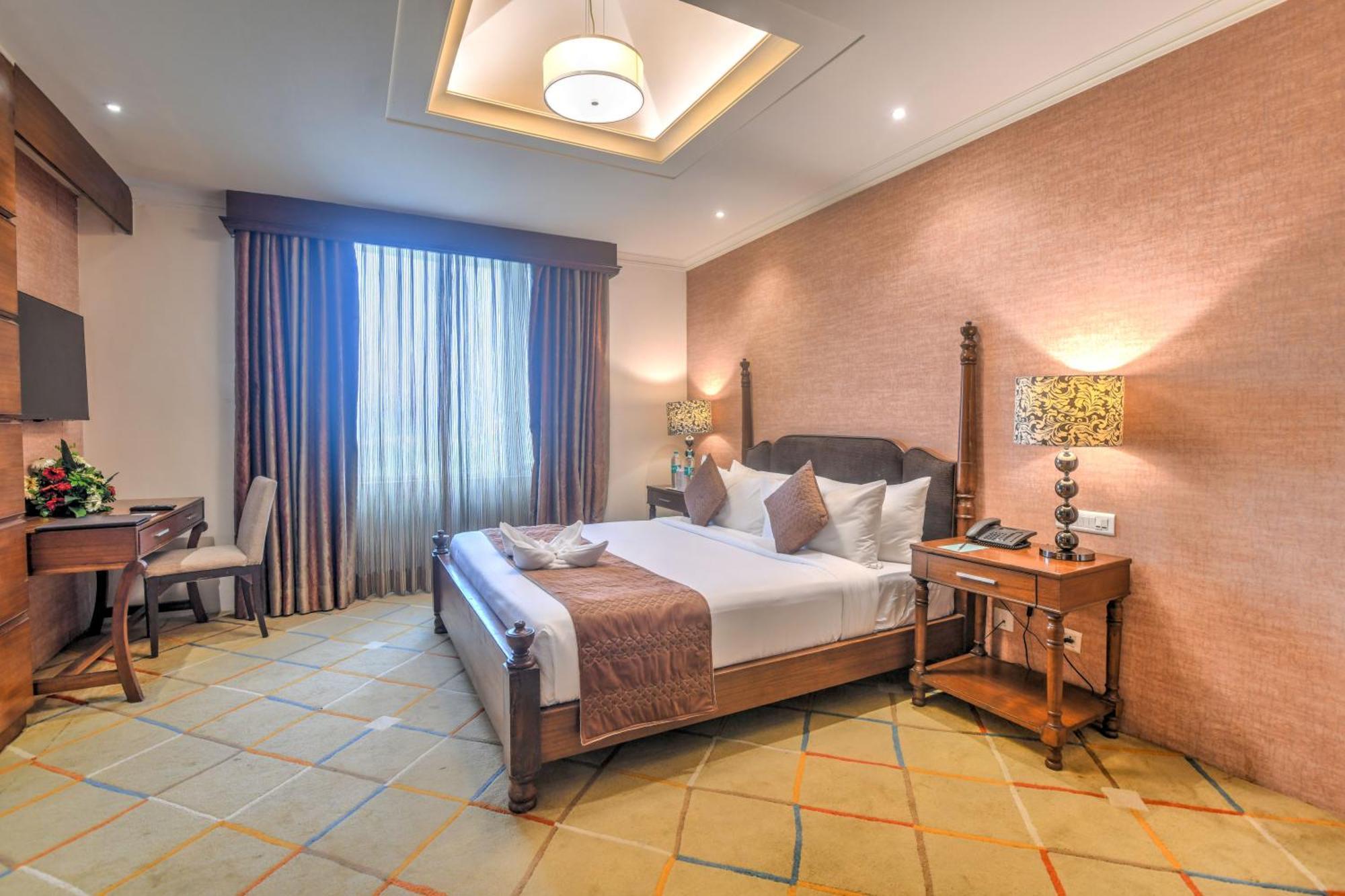 Hotel Godwin Haridwār Extérieur photo