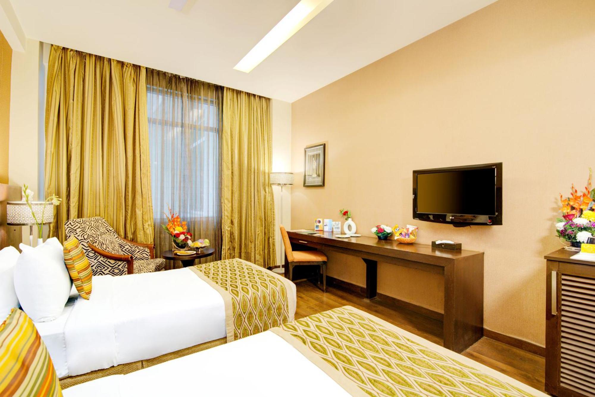 Hotel Godwin Haridwār Extérieur photo